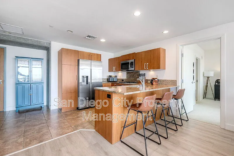 2 bed, 2.0 bath, 1309 sqft, $4,700 — Photo 4
