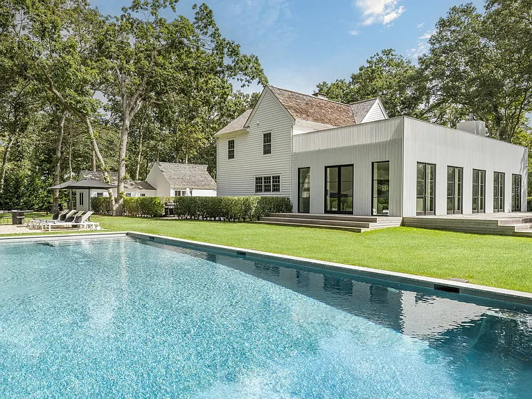 422 Scuttle Hole Rd — Photo 1