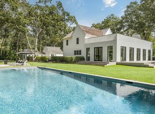 422 Scuttle Hole Rd, Water Mill, NY 11976
