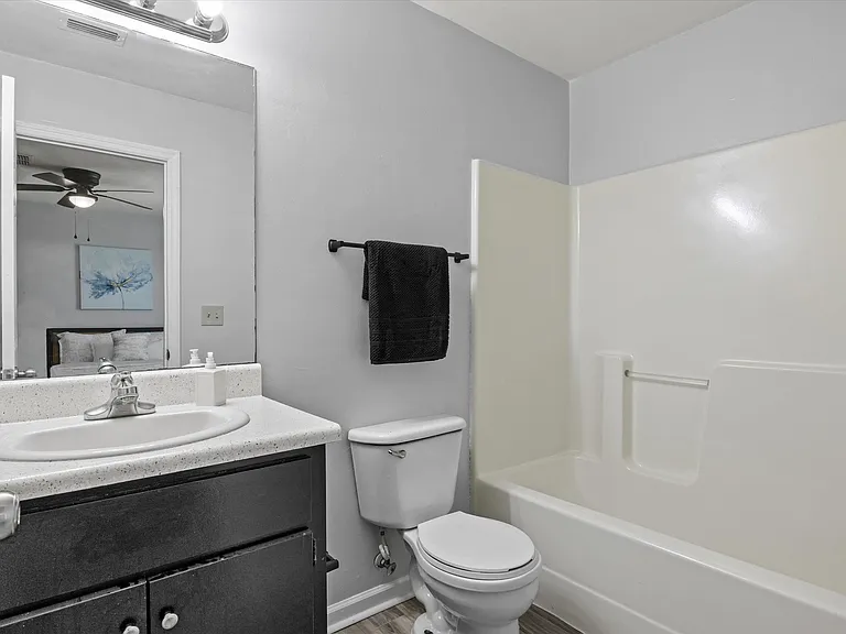 2114 Main St — Photo 10