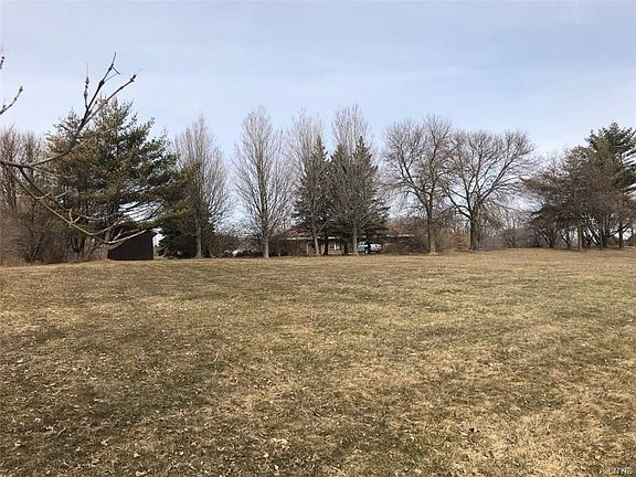 4th image of 5940 Feather Dr