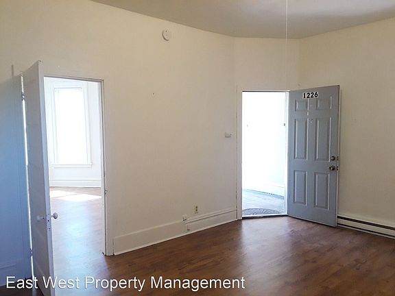 2nd image of 1226 Hughitt Ave