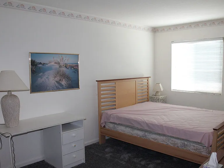 140 Cypress Ave — Photo 12