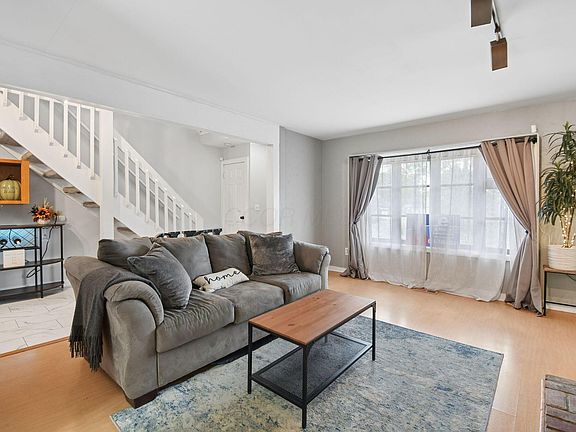 5th image of 4745 Middletowne St Unit 4745A