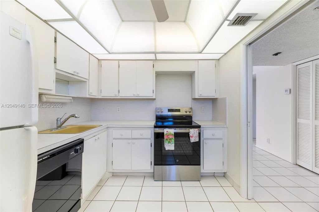 605 Oaks Dr APT 607, photo 5