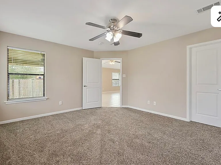 133 E Mosley Ln — Photo 9