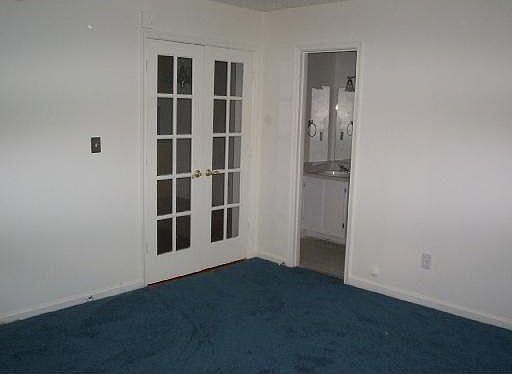 4th image of 1218 Corkwood Cir