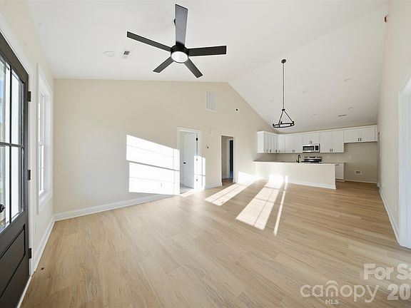 2nd image of 5101 Ridge St
