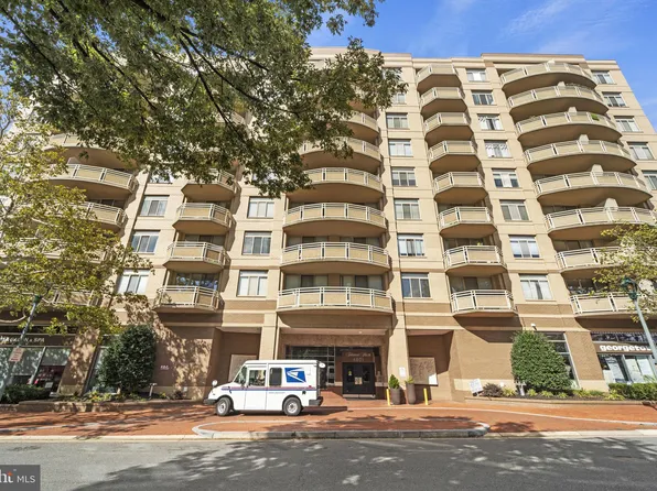 4801 Fairmont Ave APT 401, Bethesda, MD 20814