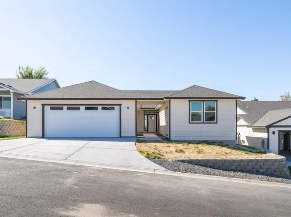 1125 Bordeaux St, Prosser, WA 99350