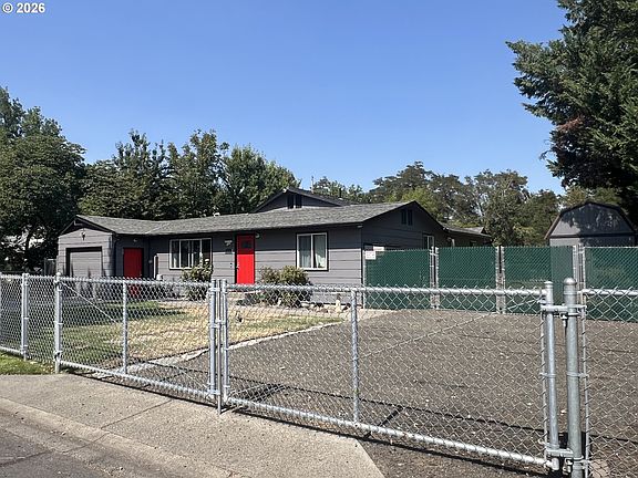 3rd image of 131 SE 3rd Ave
