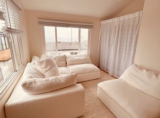 612 Ocean Dr APT 3, Manhattan Beach, CA 90266