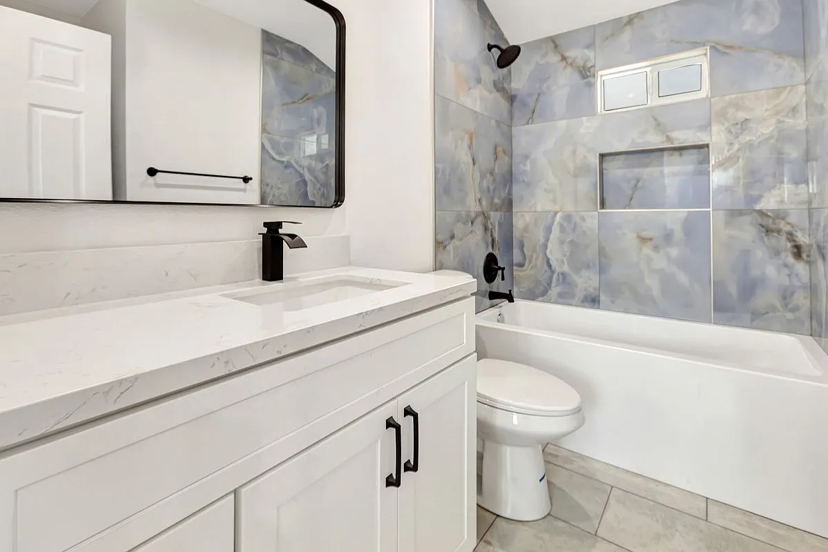 1 bed, 1.0 bath, 400 sqft, $1,800 — Photo 2