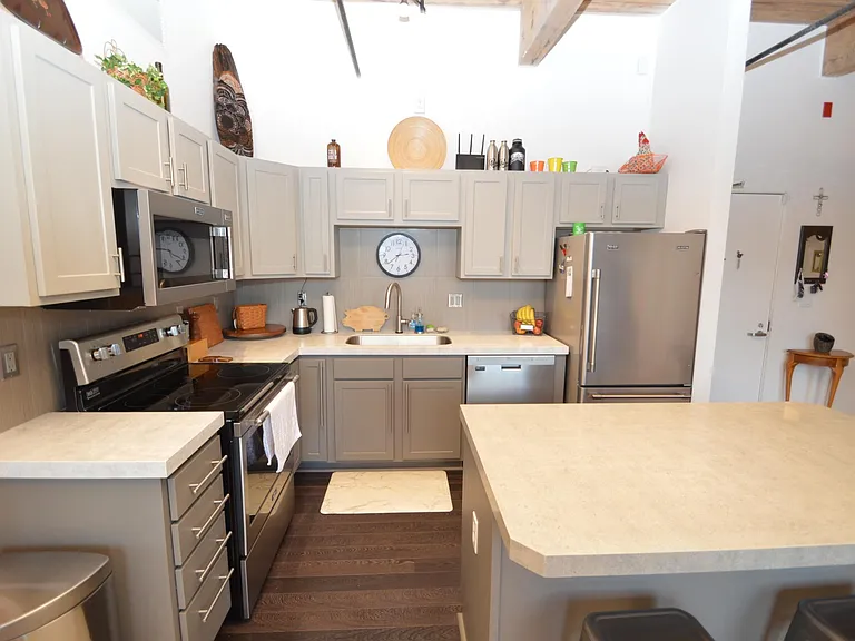 940 Monroe Ave NW #306 — Photo 6