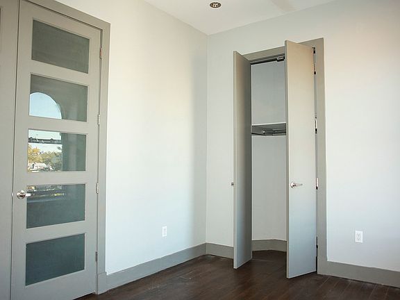 4th image of 570 Hancock St #2S