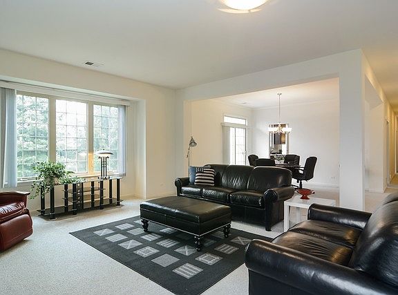 4th image of 47 Beaconsfield Ct