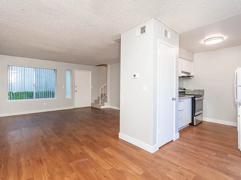 Redwoods at Mather Station Apartments — Photo 47