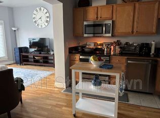 1714 NW Couch St APT 18, Portland, OR 97209