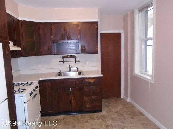 5th image of 7064 Edmund St