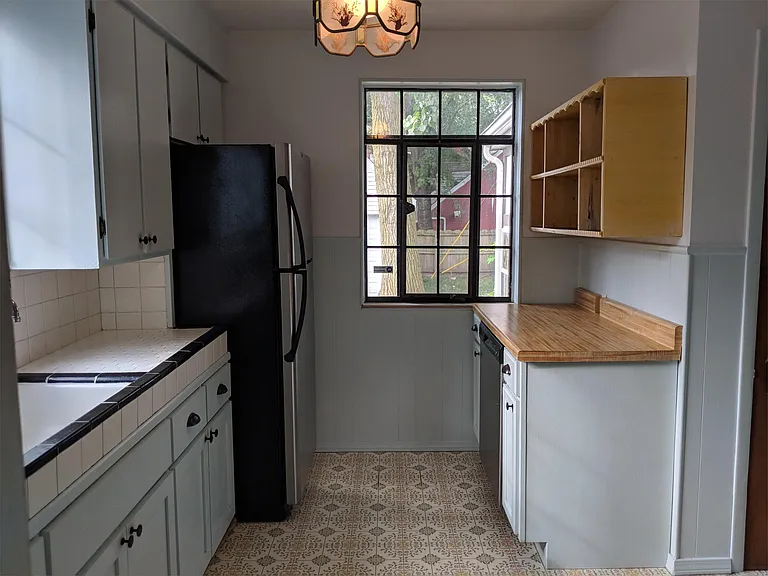 20696 Washtenaw St — Photo 4
