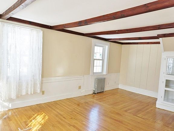 4th image of 425 N Franklin St