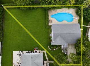 916 Lawrence Court, North Woodmere, NY 11581