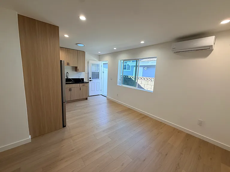 5920 Wilkinson Ave #ADU — Photo 2
