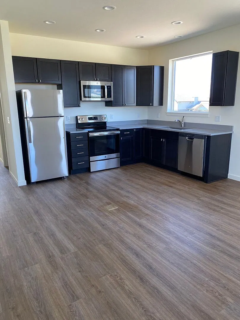 Beautiful 1 Bedroom Apartment in Bozeman Heated Garage! — Photo 4