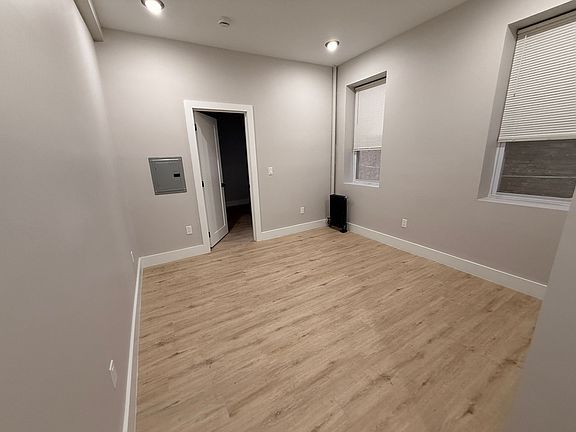 3rd image of 5008 Palisade Ave #5AN
