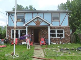 706 Magnolia Ave, Moundsville, WV 26041