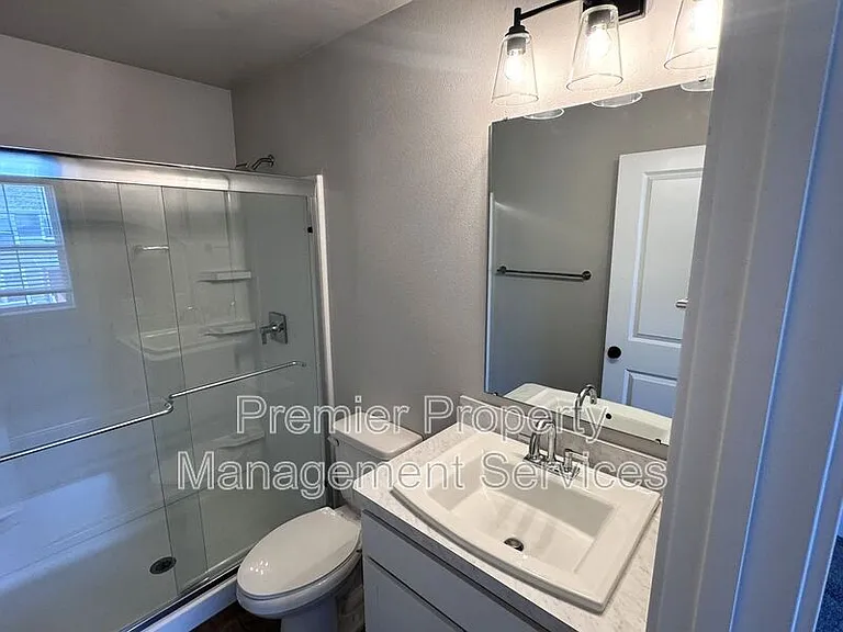 1678 Saint George Blvd — Photo 15