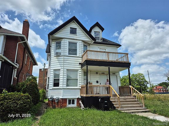 2nd image of 1583 Hurlbut St