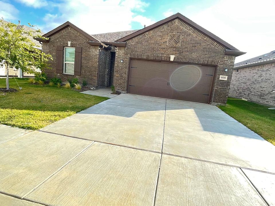 1st image of 600 Bronze Forest Dr