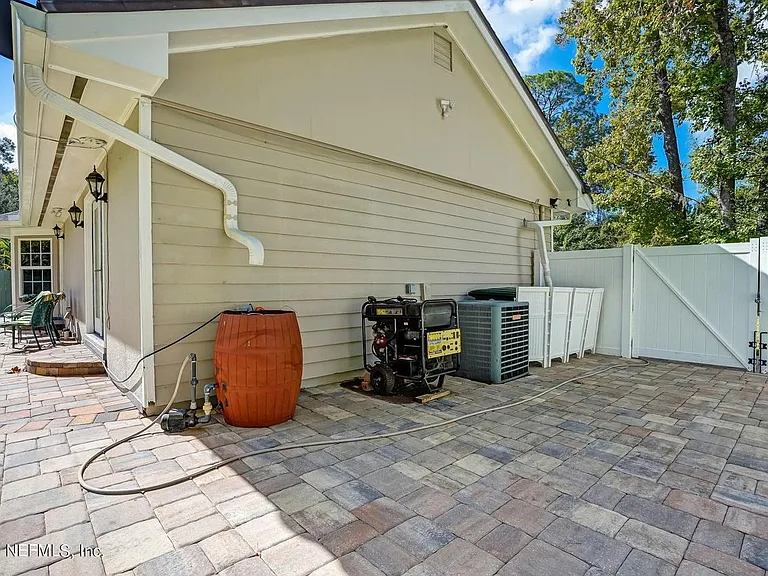 12957 Mandarin Rd — Photo 27