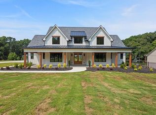 9220 Waldrip Rd, Gainesville, GA 30506