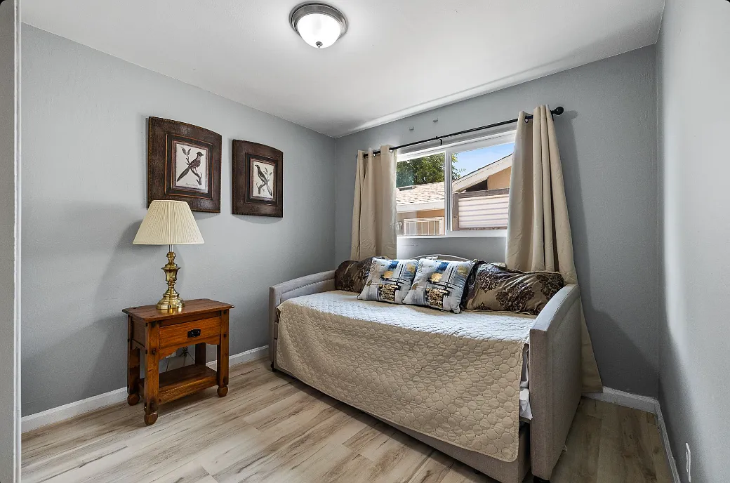 Falcon Dr, Vallejo — Photo 4