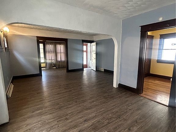 2nd image of 81 Saint Florian St