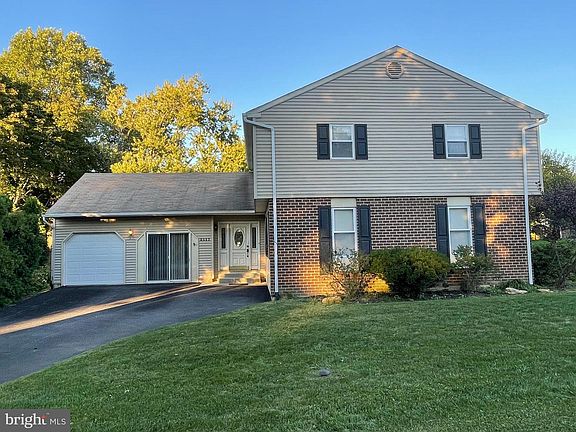 2nd image of 2117 Barnwood Cir