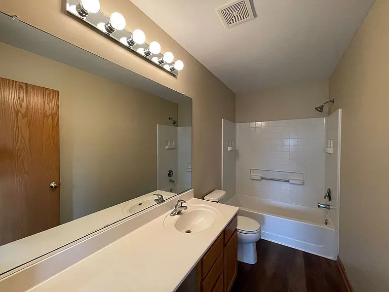 649 Linda Ct — Photo 13