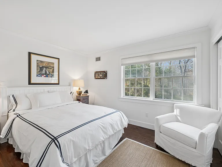 8 Lauras Ln — Photo 15