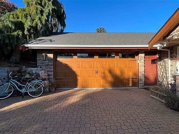 2nd image of 986 Seapearl Pl