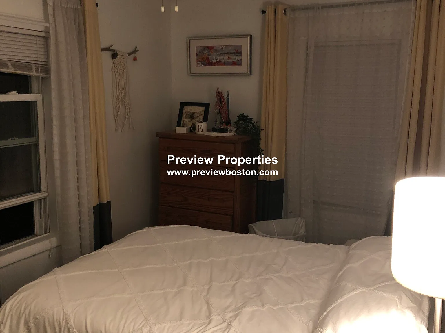3 bed, 1.0 bath, 950 sqft, $3,300 — Photo 4