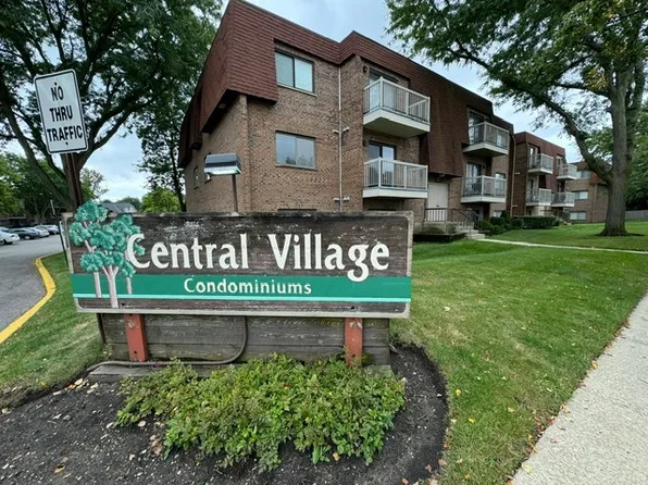 701 W Central Rd APT B5, Mount Prospect, IL 60056