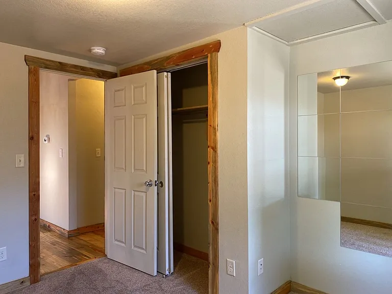 517 Endicott St — Photo 28