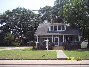 1st image of 4827 Portsmouth Blvd