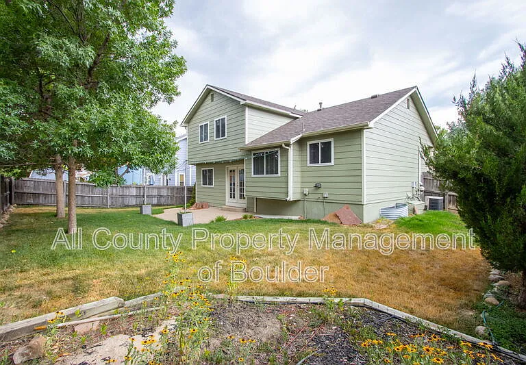 2124 Stuart St — Photo 23