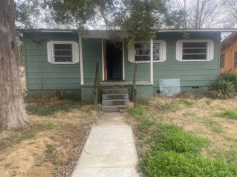 2934 Randolph St — Photo 1