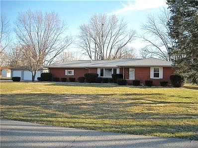 2122 square ft brick ranch home in quiet established neighborhood in Greenfield School system.
