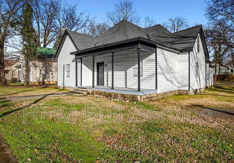1002 N Maple St #A — Photo 20