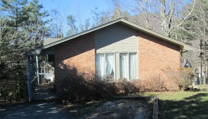 3 bed, 800 sqft, $2,000 — Photo 4